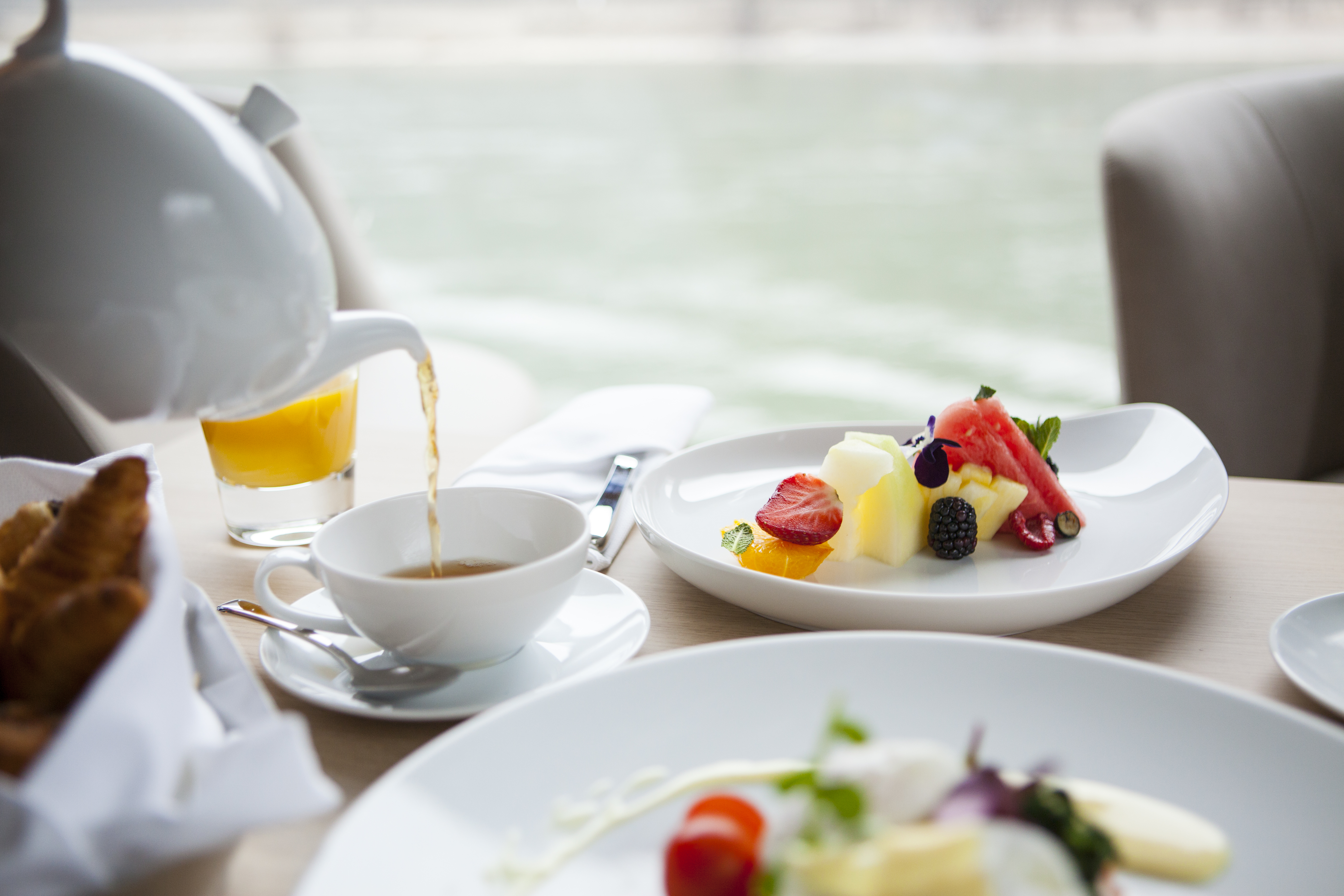 Scenic Jewel - In-Suite Dining